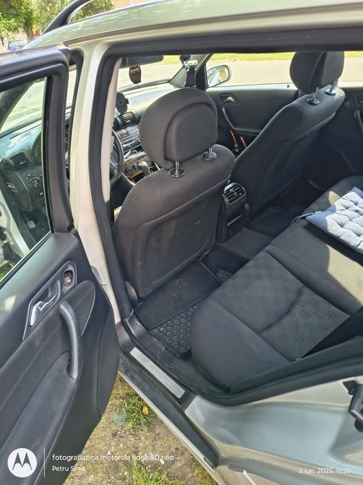 Mercedes c220cdi an 2006 si 150cp!
