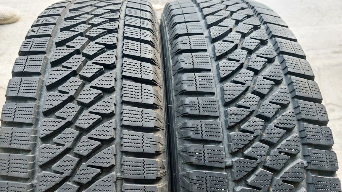 Зимни гуми 205/65/16 C Bridgestone Blizzak 2 броя за Бус