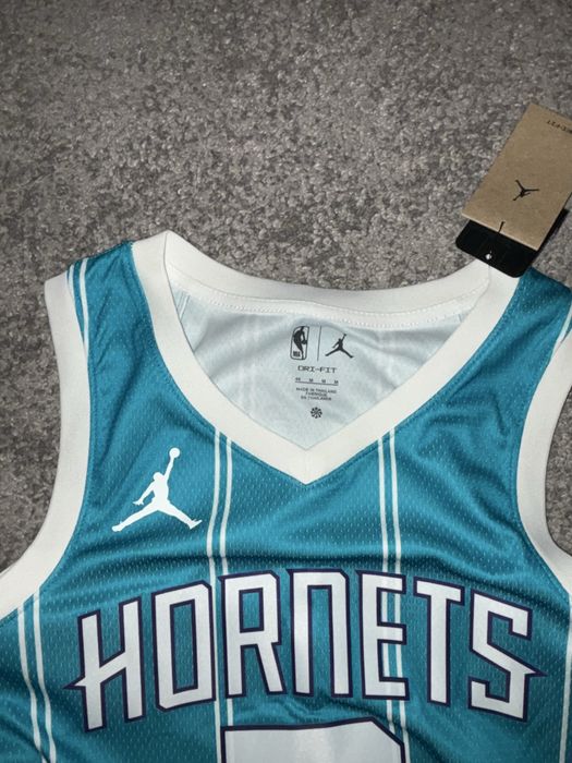 Maieu tricou nba jordan hornets lamelo ball marime M