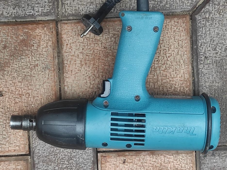 Impact MAKITA  6905 H made Japan  ca nou