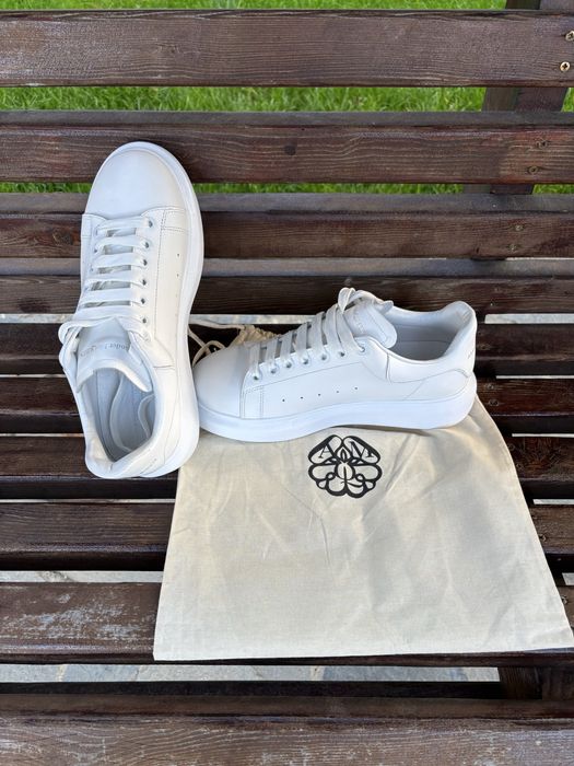 Adidași Alexander McQueen