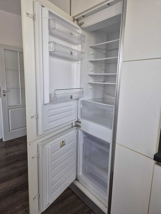 Frigider incorporabil Whirlpool, alb