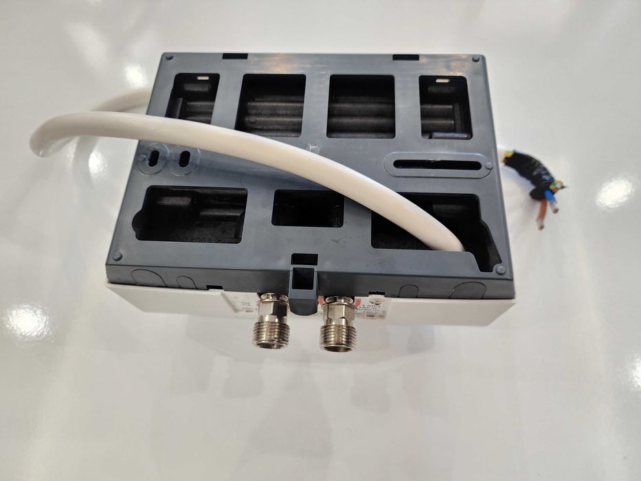 Проточен бойлер Clage MBH 6