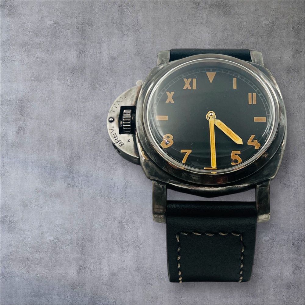 Хомидж в стил Panerai нарочно състарен вид