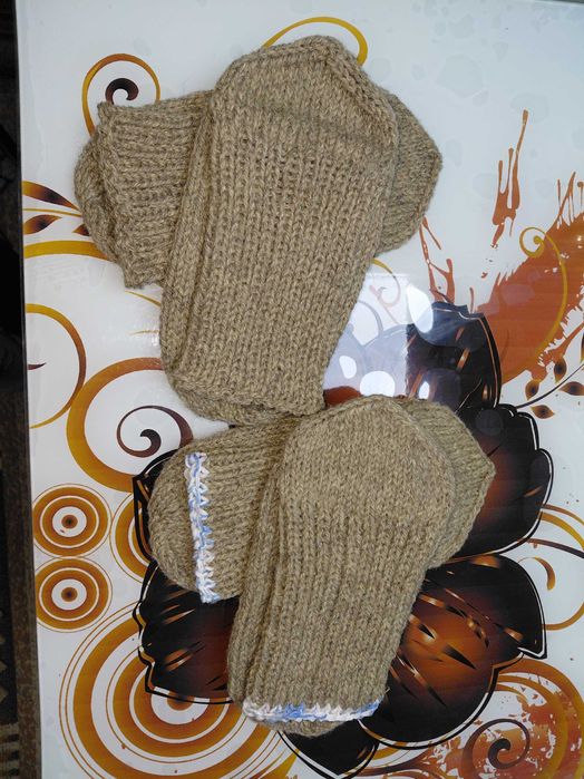 Вълнени плетени чорапи