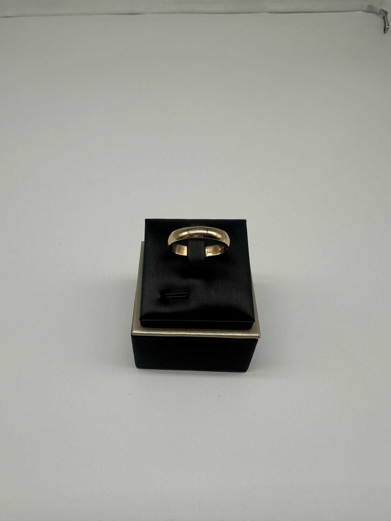 Золотое кольцо Артикул:1077-4/40500