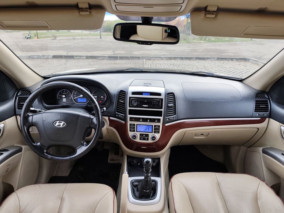 Hyundai Santa Fe  4×4  7locuri  2.2crdi 155cp