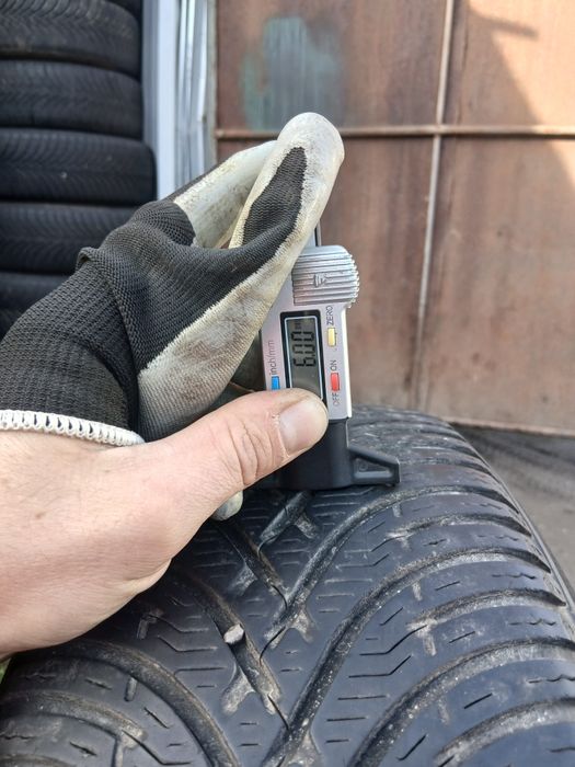 2 cauciucuri de iarna 195 65 r15 bfgoodrich