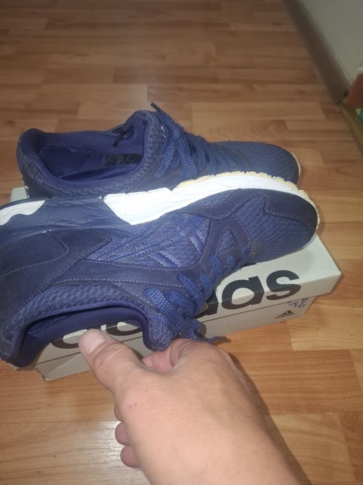 Pantofi sport Asics 42,5