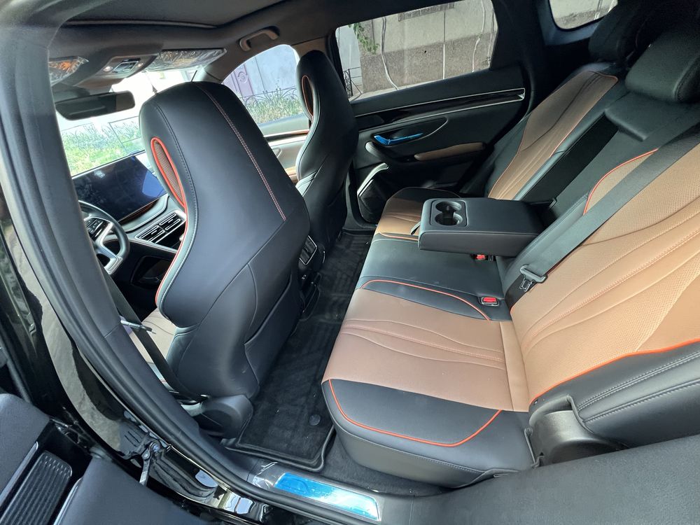 BYD Song PLUS AWD pozitsiya