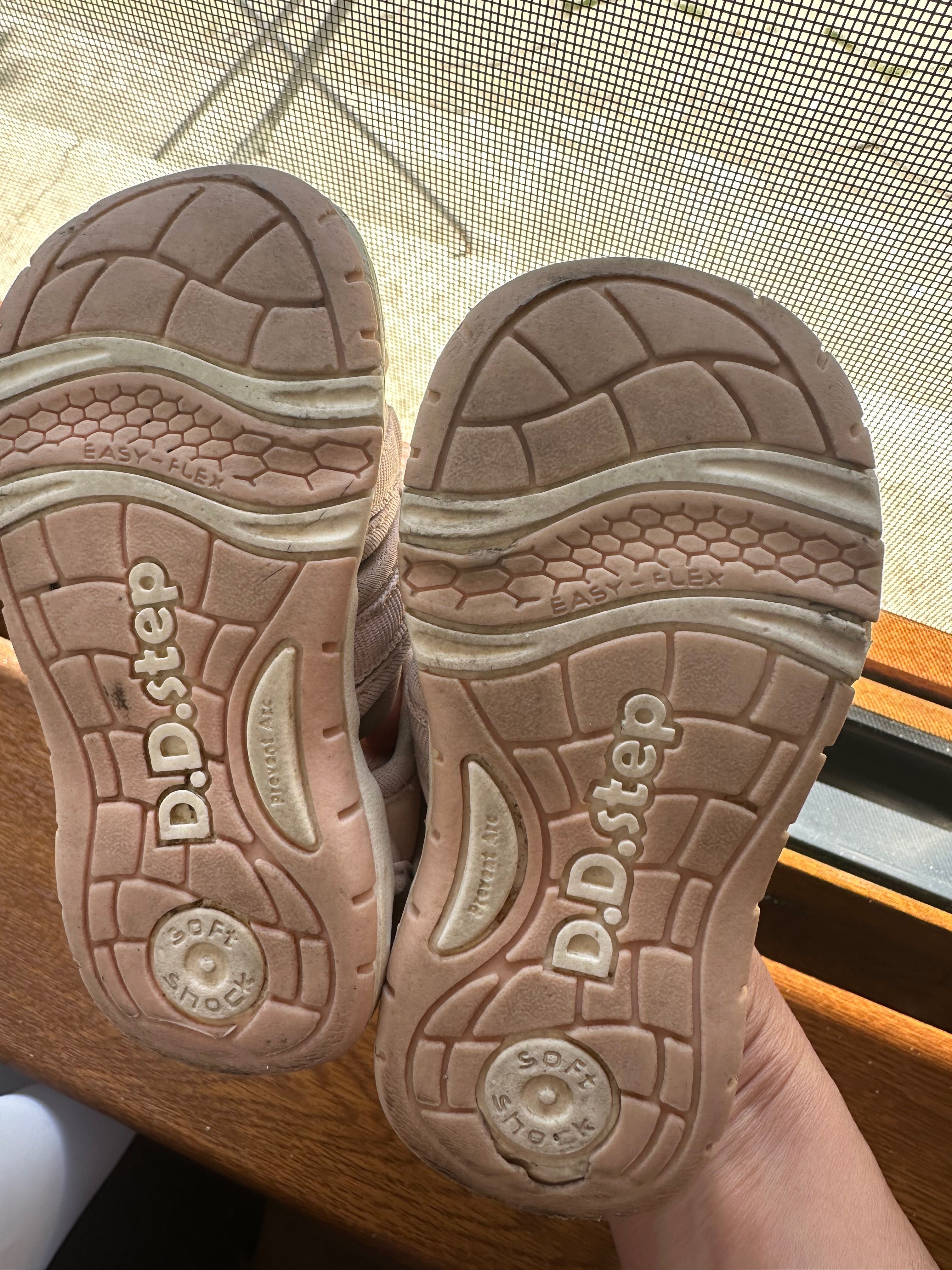 Сандали за момиче DD step