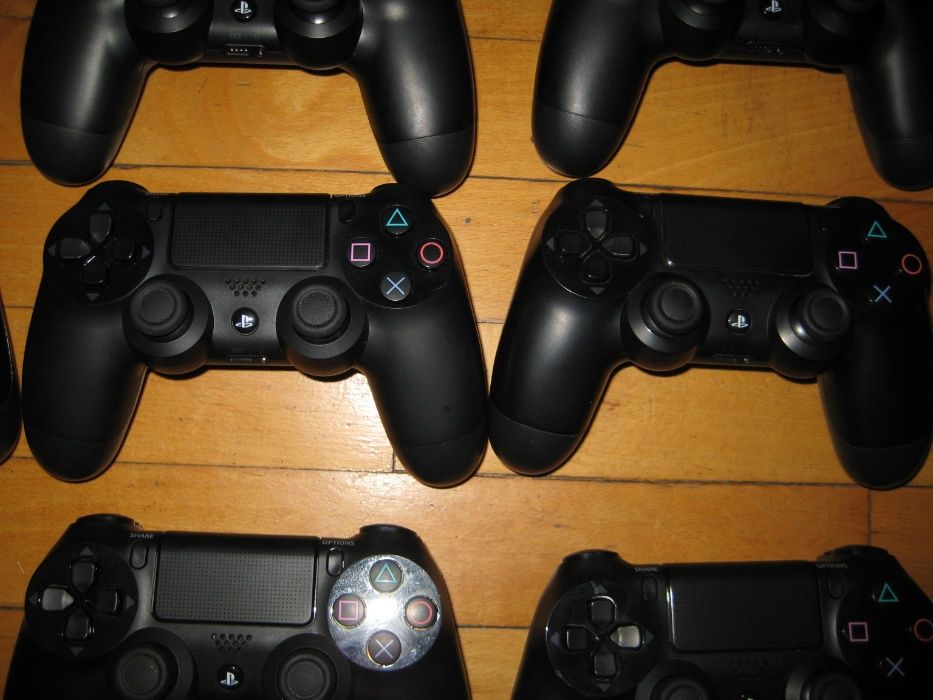 Оригинални Джойстици за Playstation 4/ PS4 Dualshock 4 лот