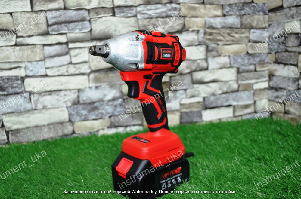 Аккумуляторный гайковерт Viptek 108в с набором