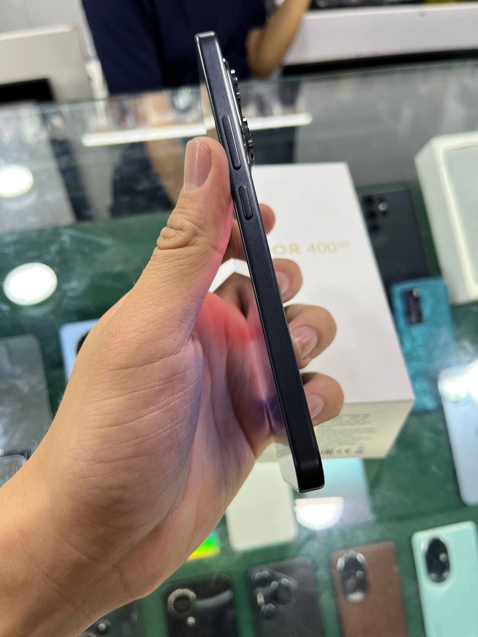 Honor 400 8/256 Gb sotiladi