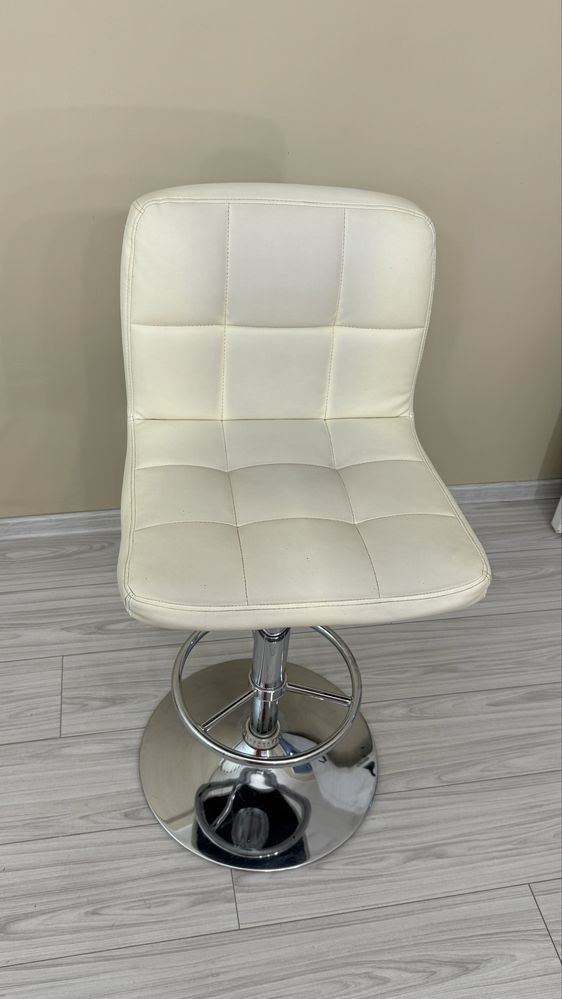 Mobilier masa cu oglinda makeup si scaun