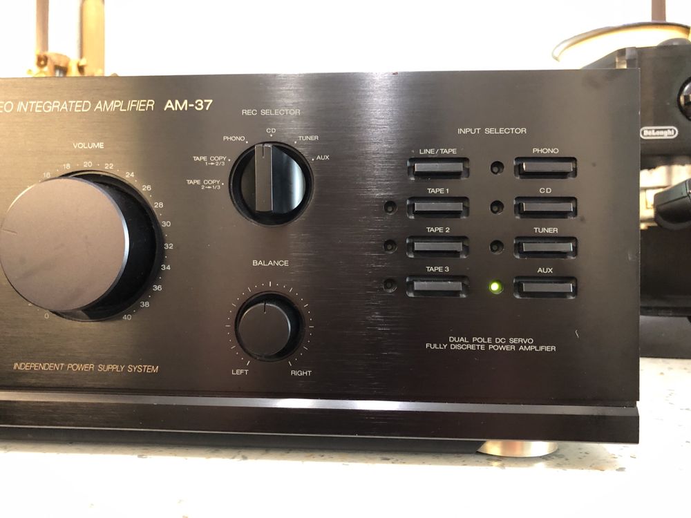 Като нов Akai AM-37