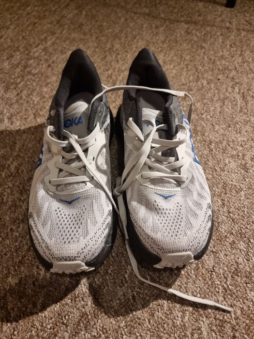 Hoka noi cu eticheta marimea 41½
