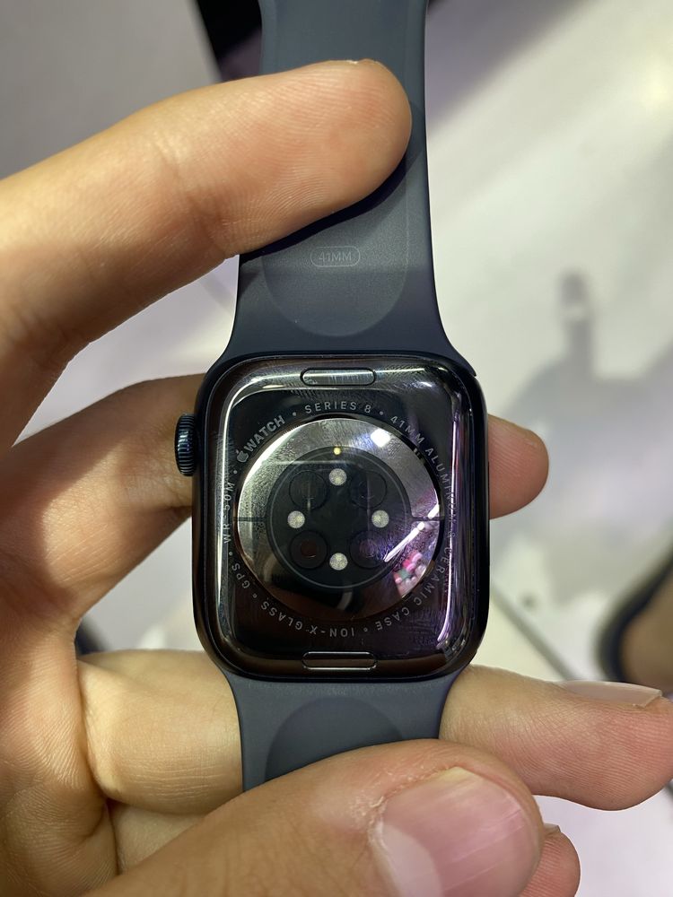 Watch 8 41 razmer holati zo’r