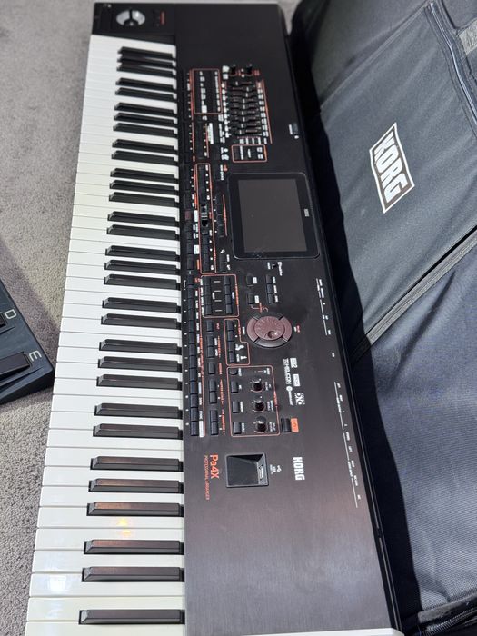 Korg pa4X ca noua