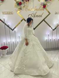 Свадебный платье на продажу  можно и на прокат
