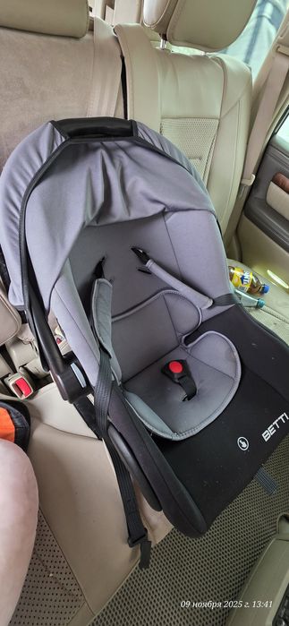 Продам автокресло-люльку для новорожденных