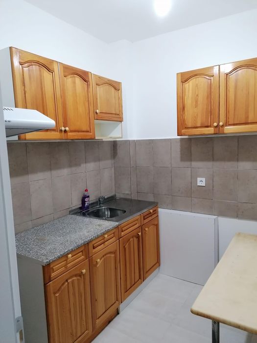 Тристаен апартамент в района на кв. Кючук Париж