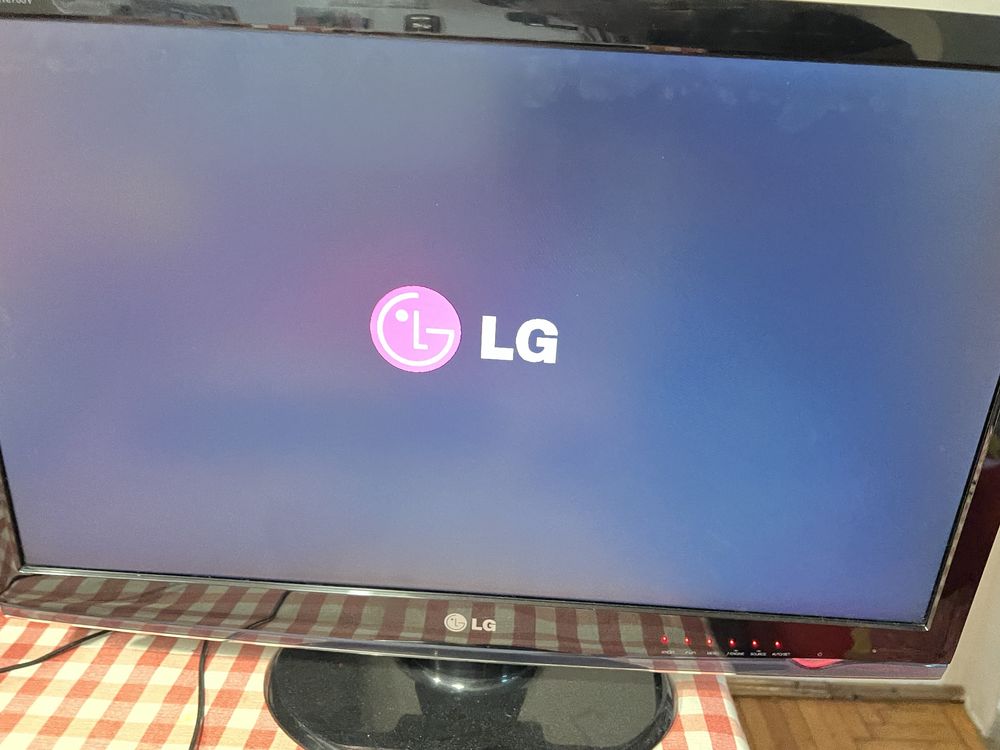 Monitor LG diagonala 28’