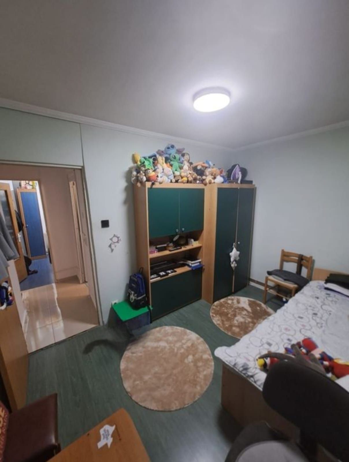 Apartament 4 camere etaj 4 zona Robea