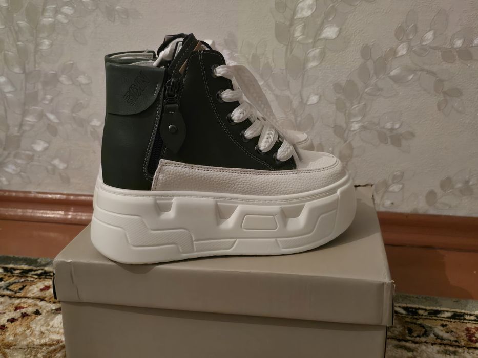 YLBAYLİBA 37размер сатылады!!!