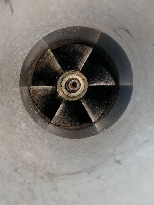 Vând turbo Opel vivaro 2.5