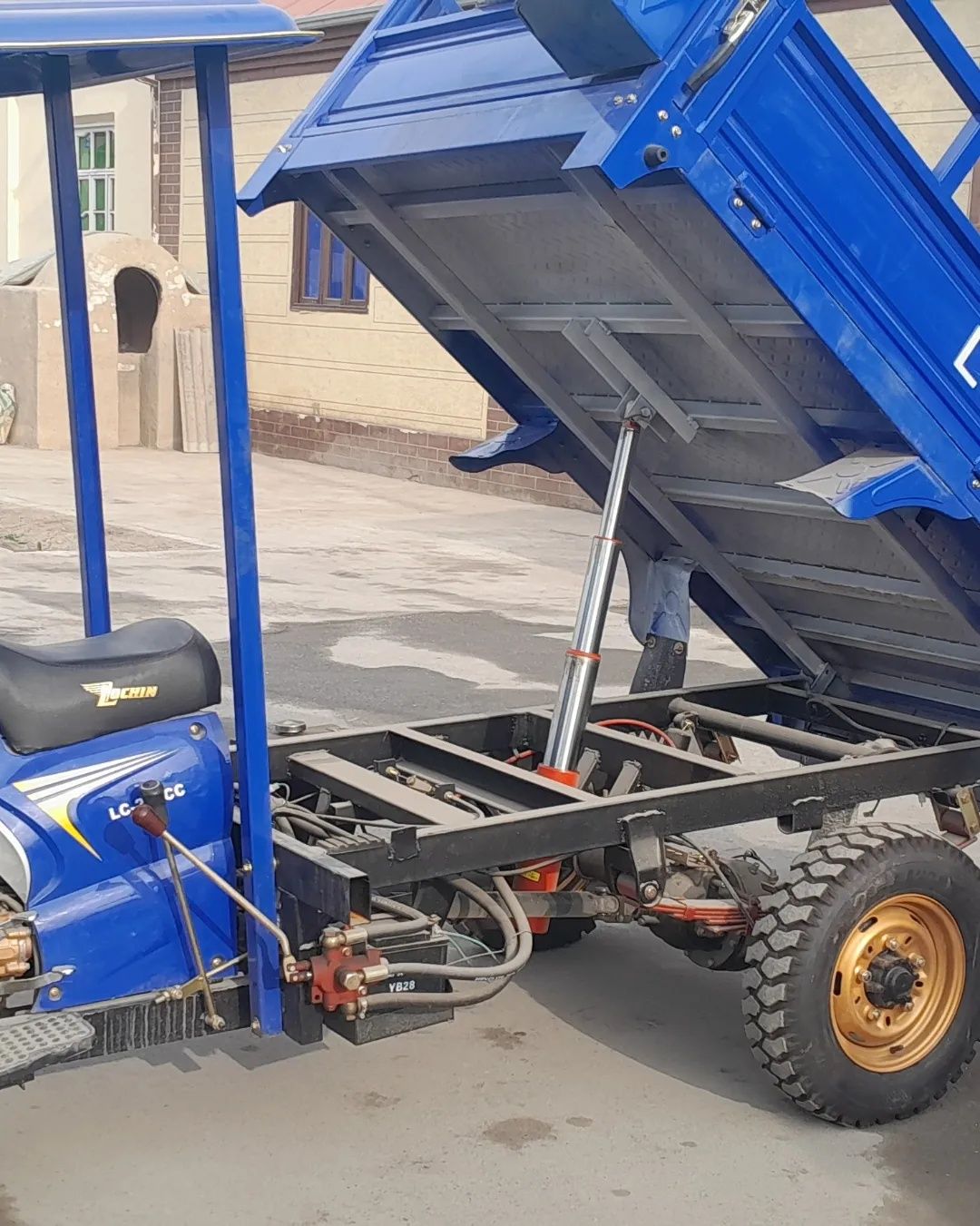 Lochin zavotdan motosikilar siz istagan va xoxlagan turlaridan bor