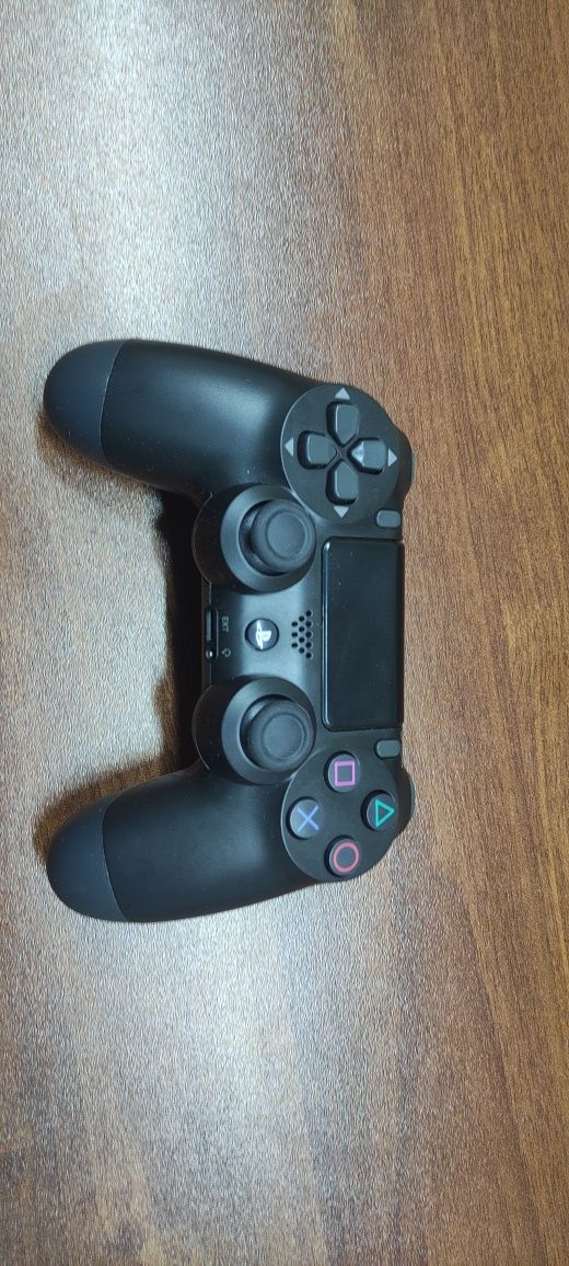 Продам Джойстик PS4