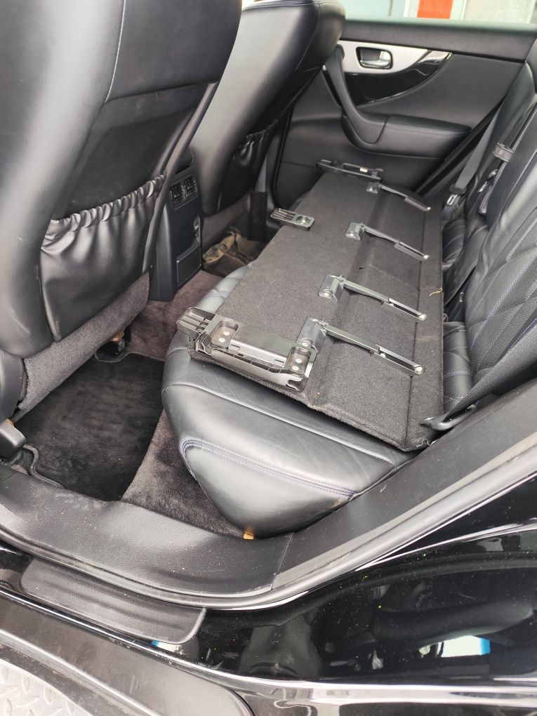 Infinity QX70-238кс