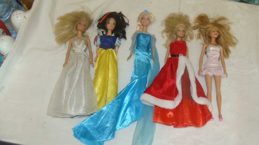 Монстер хай,уингс,братц, Барби