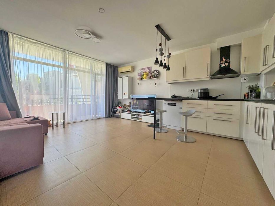 Продава се Двустаен апартамент в к.к. Слънчев бряг - 71 кв.м за 1212 €/кв.м - Снимка #2