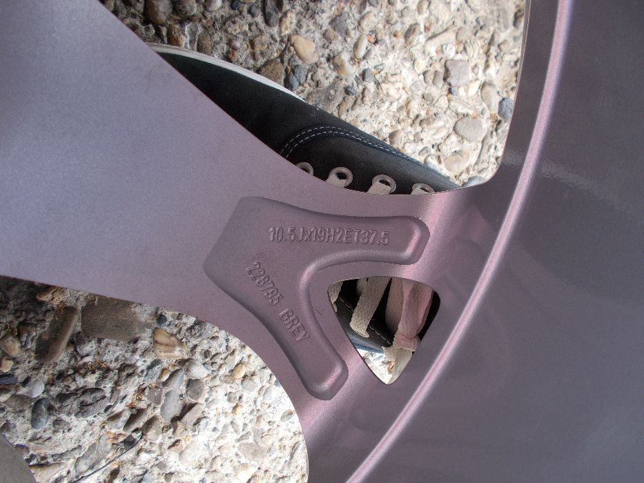 jante noi pe 19 originale Maserati granturismo 10.5Jx19H2 ET 37,5