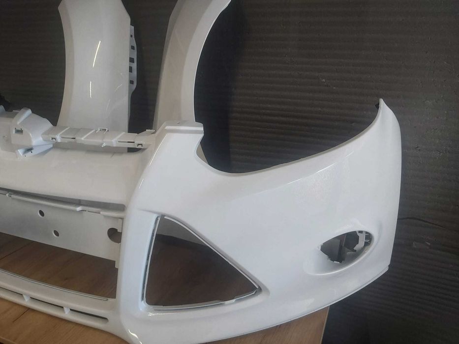 Pachet Bara+Aripa Fata Dr&St Ford Focus 3/III 11-14 (Frozen White)