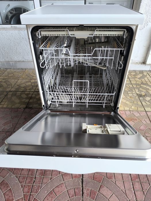 Съдомиялна Miele G 4302 SC - 60см. Свободностояща.