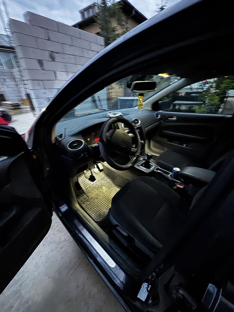 Vand sau schimb Ford Focus 2