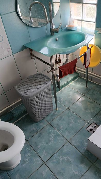 Primesc in gazda,la vila ,o persoana