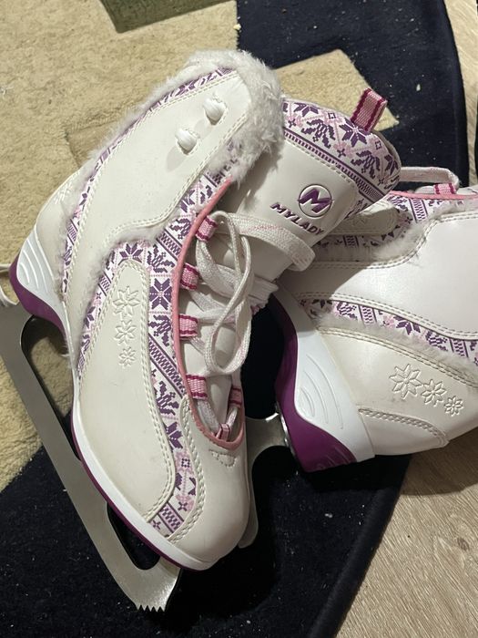 Фигурные женские коньки MyLady