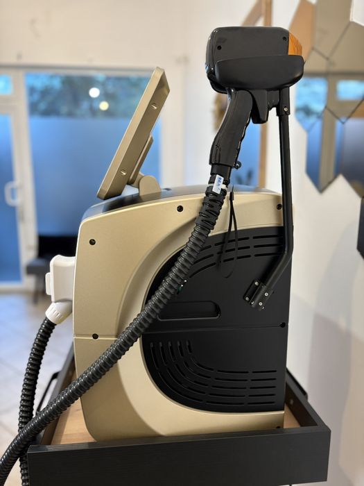 ПРОДАВА СЕ: Професионален диоден лазер за епилация SHR/HR/STACK