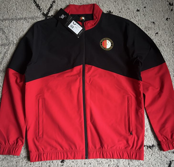 (19.11) Оригинални футболни горнища и тениски