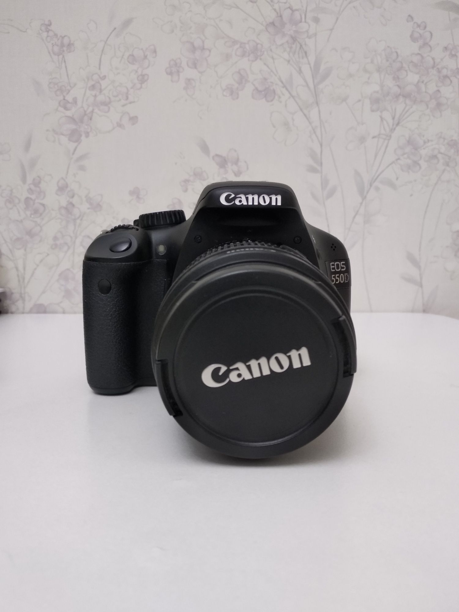 Фотоаппарат CANON EOS 550D