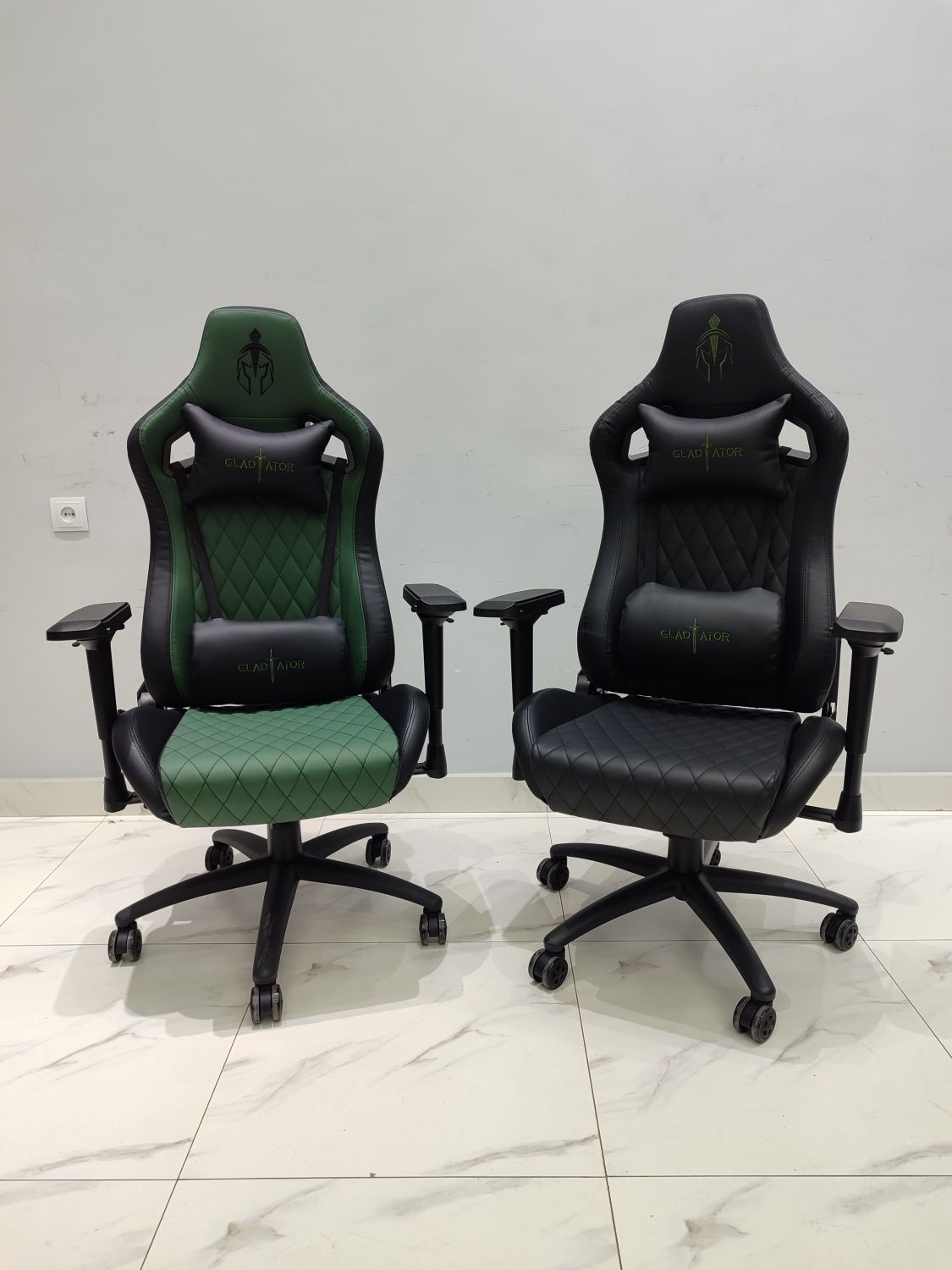 Компьютерное игровое геймерское кресло модель Гладиатор 4 D