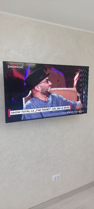 Vand tv Qled Samsung diagonala 126 cu display spart