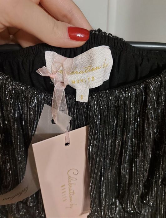 Блестяща елегантна блуза MOHITO