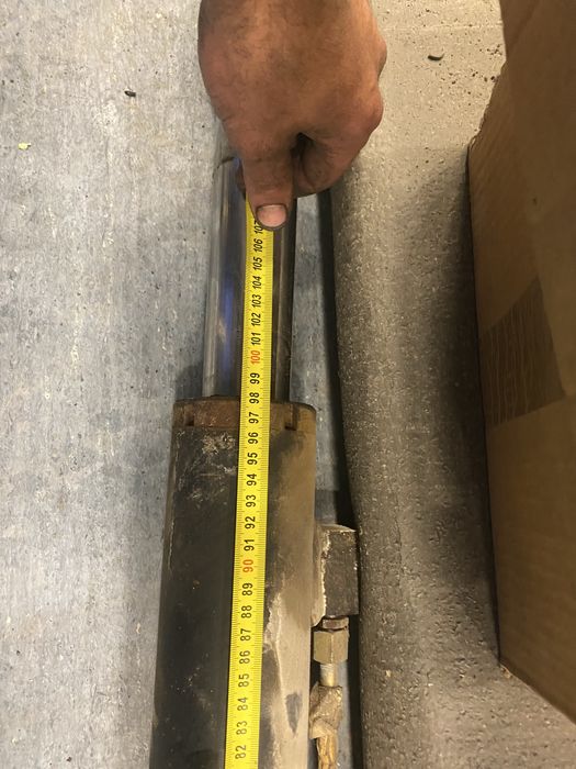 Гидравлические целиндры,шланги высокого давления б/у