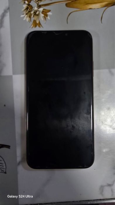 Продам айфон xs 75ка