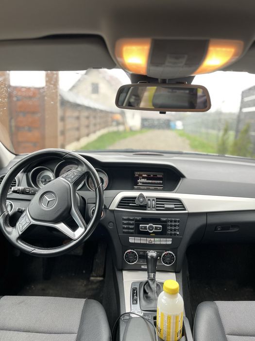 Mercedes C 220d 170cp automat